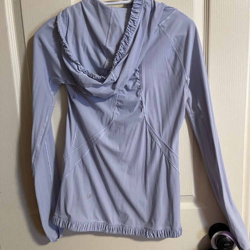 LULU light pull over
